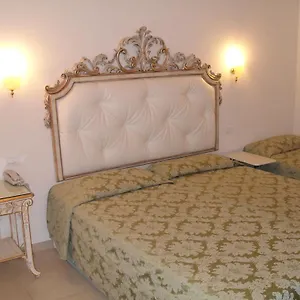 *** Gasthof Residenza Due Torri Check In Presso Vicolo Cattani 7 Italien